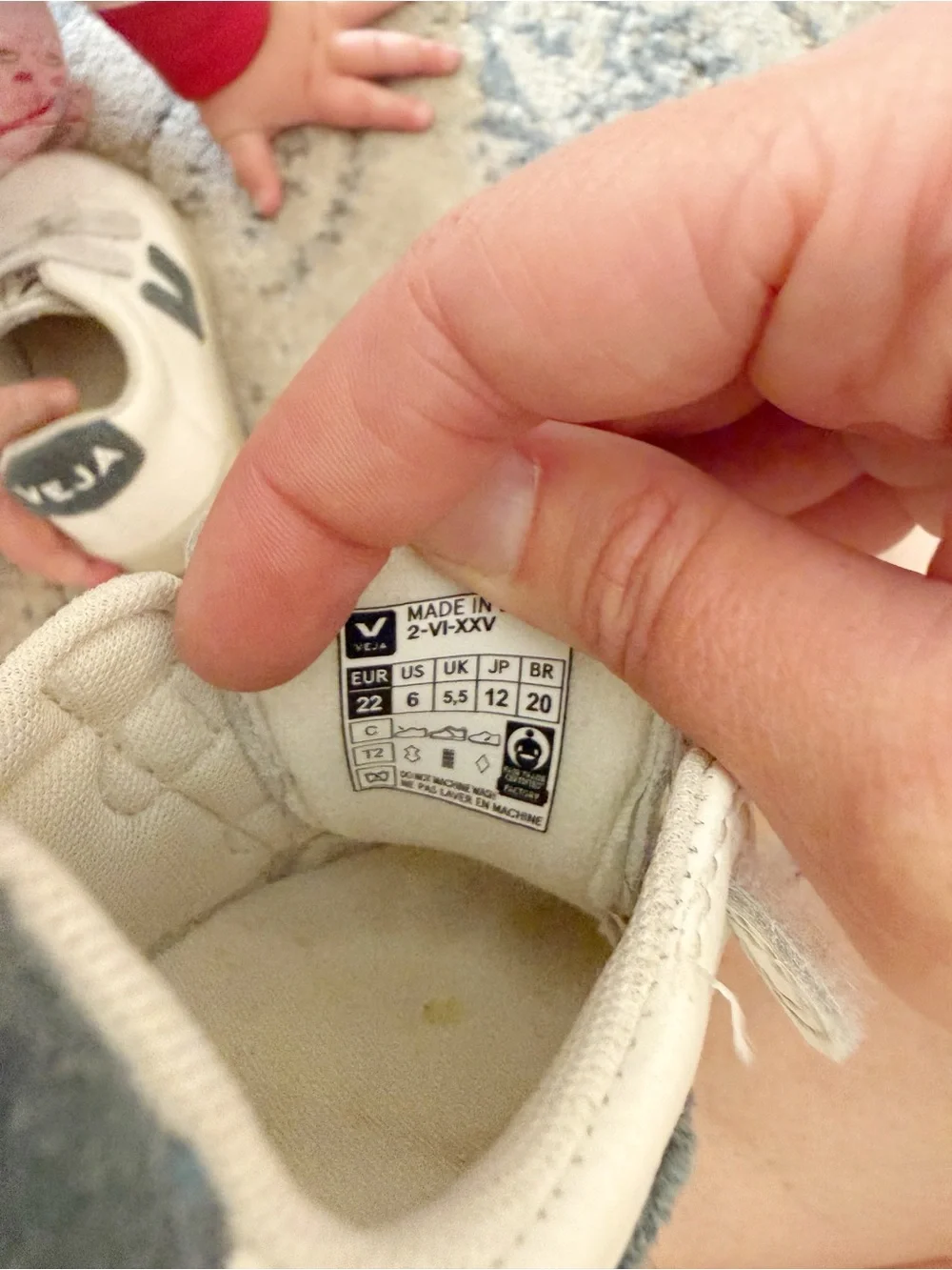 Veja Kids Esplar Velcro Sneakers Sz 6C
